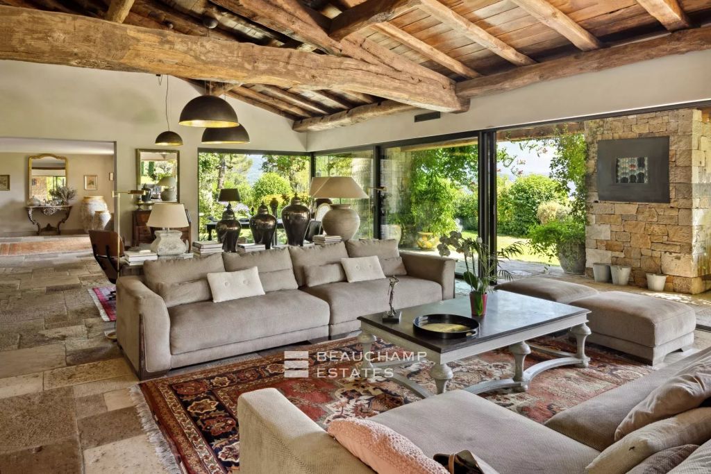 Charming property with swimming pool