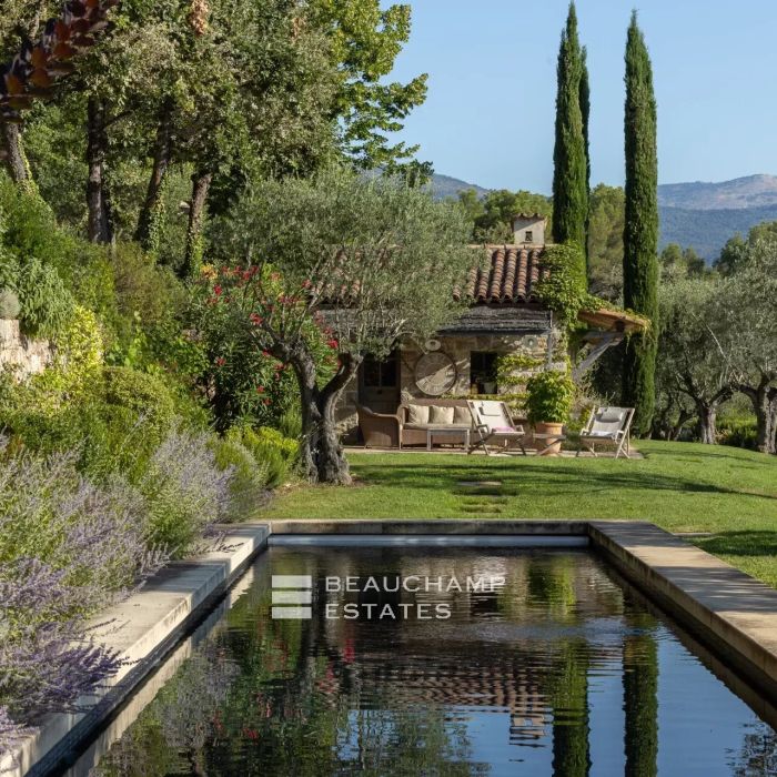 Charming property with swimming pool