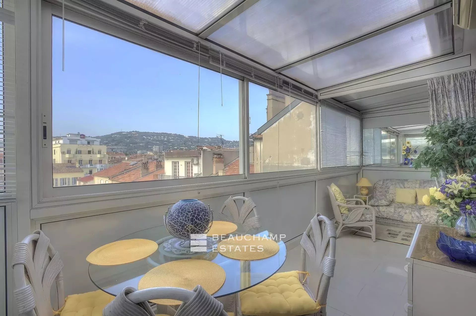 Comfortable 1 bedroom apartment with terrace Comfortable 1 bedroom apartment with terrace