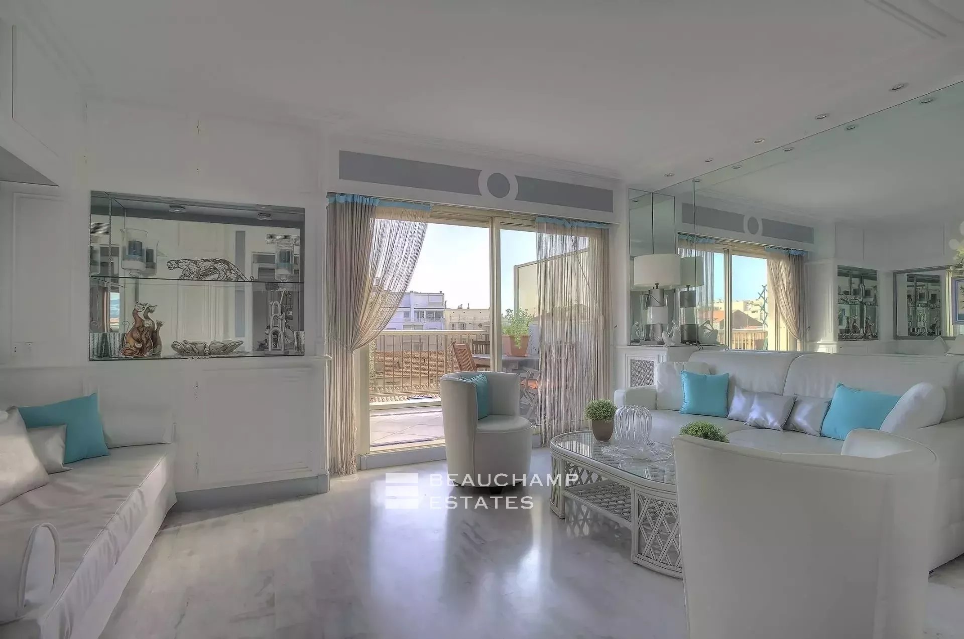 Comfortable 1 bedroom apartment with terrace Comfortable 1 bedroom apartment with terrace