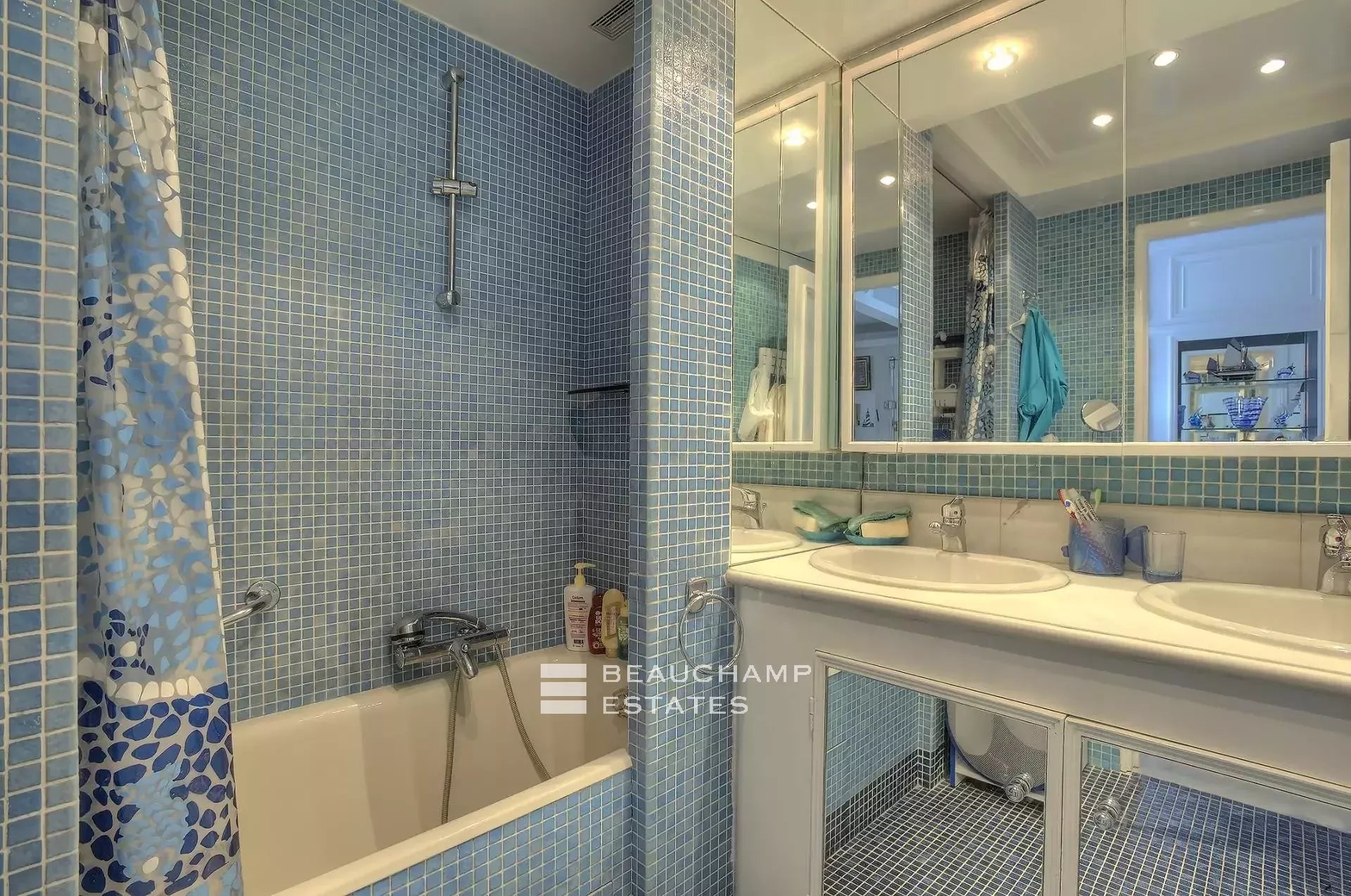 Comfortable 1 bedroom apartment with terrace Comfortable 1 bedroom apartment with terrace