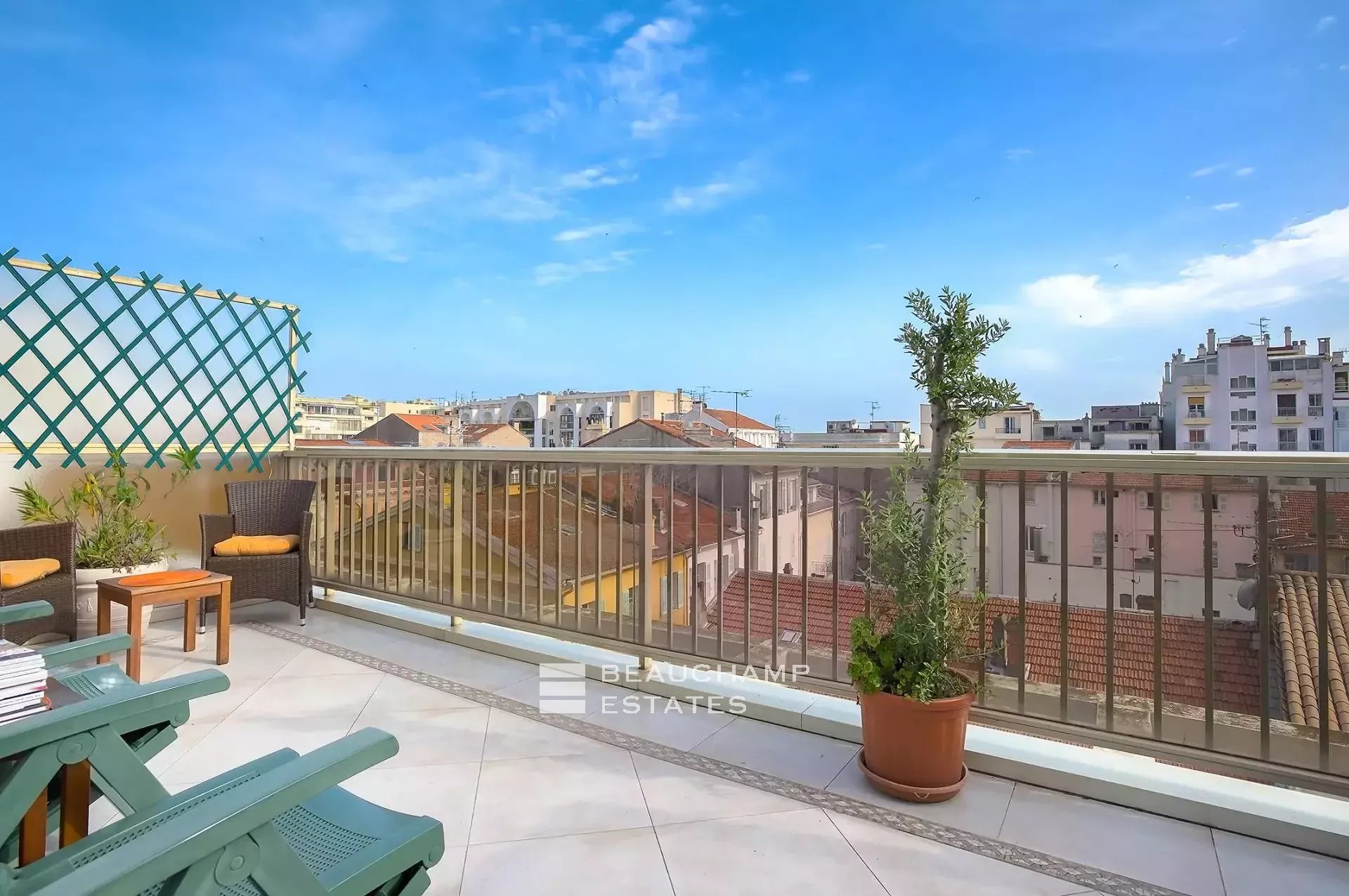 Comfortable 1 bedroom apartment with terrace Comfortable 1 bedroom apartment with terrace