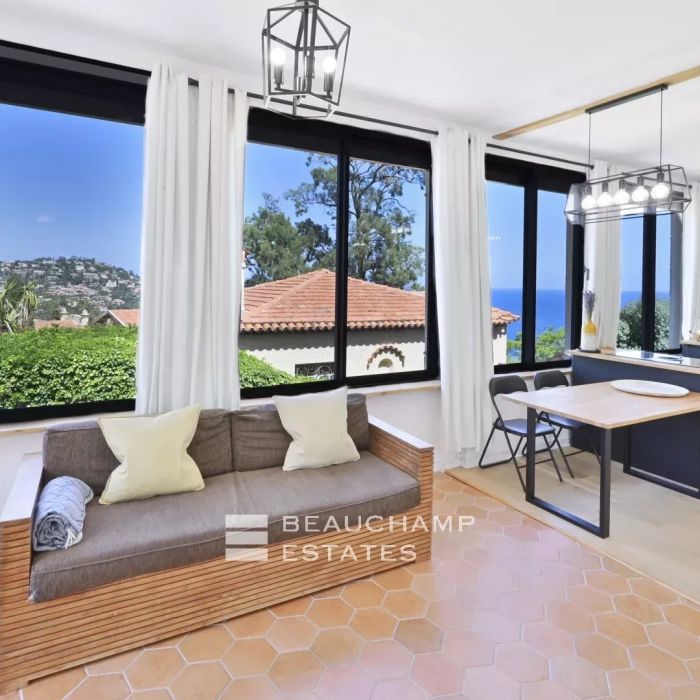 Appartement entièrement rénové avec vue mer