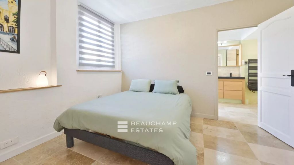 Completely renovated apartment with sea view