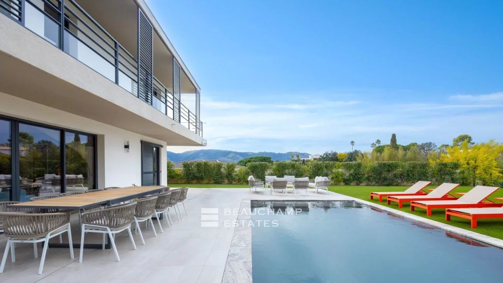 Contemporary 4-Bedroom villa with pool – La Roquette-sur-Siagne