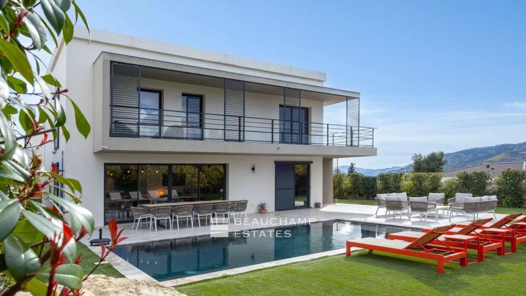 Contemporary 4-Bedroom villa with pool – La Roquette-sur-Siagne