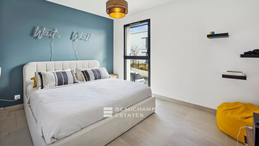 Contemporary 4-Bedroom villa with pool – La Roquette-sur-Siagne