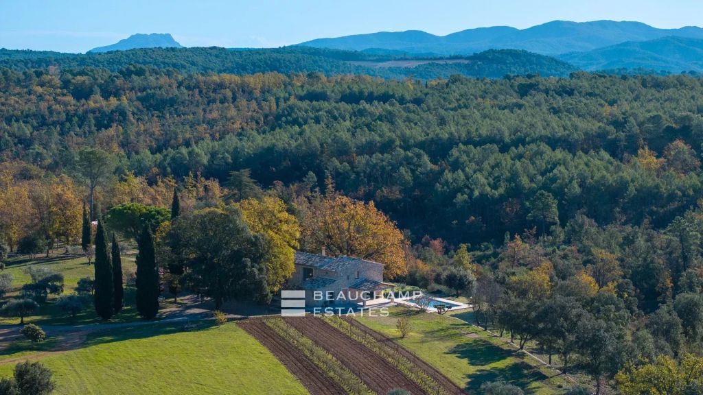 Contemporary 5-bedroom bastide with panoramic views – Lorgues