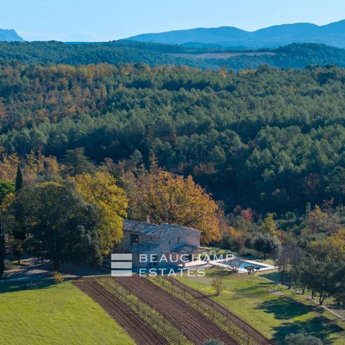 Contemporary 5-bedroom bastide with panoramic views – Lorgues