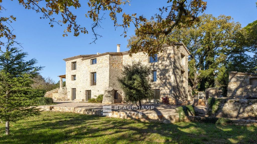 Contemporary 5-bedroom bastide with panoramic views – Lorgues