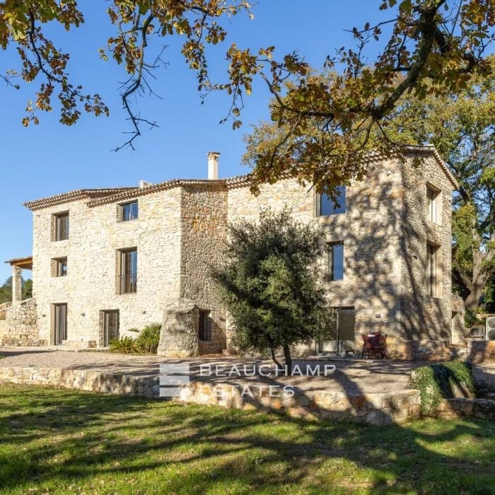 Contemporary 5-bedroom bastide with panoramic views – Lorgues
