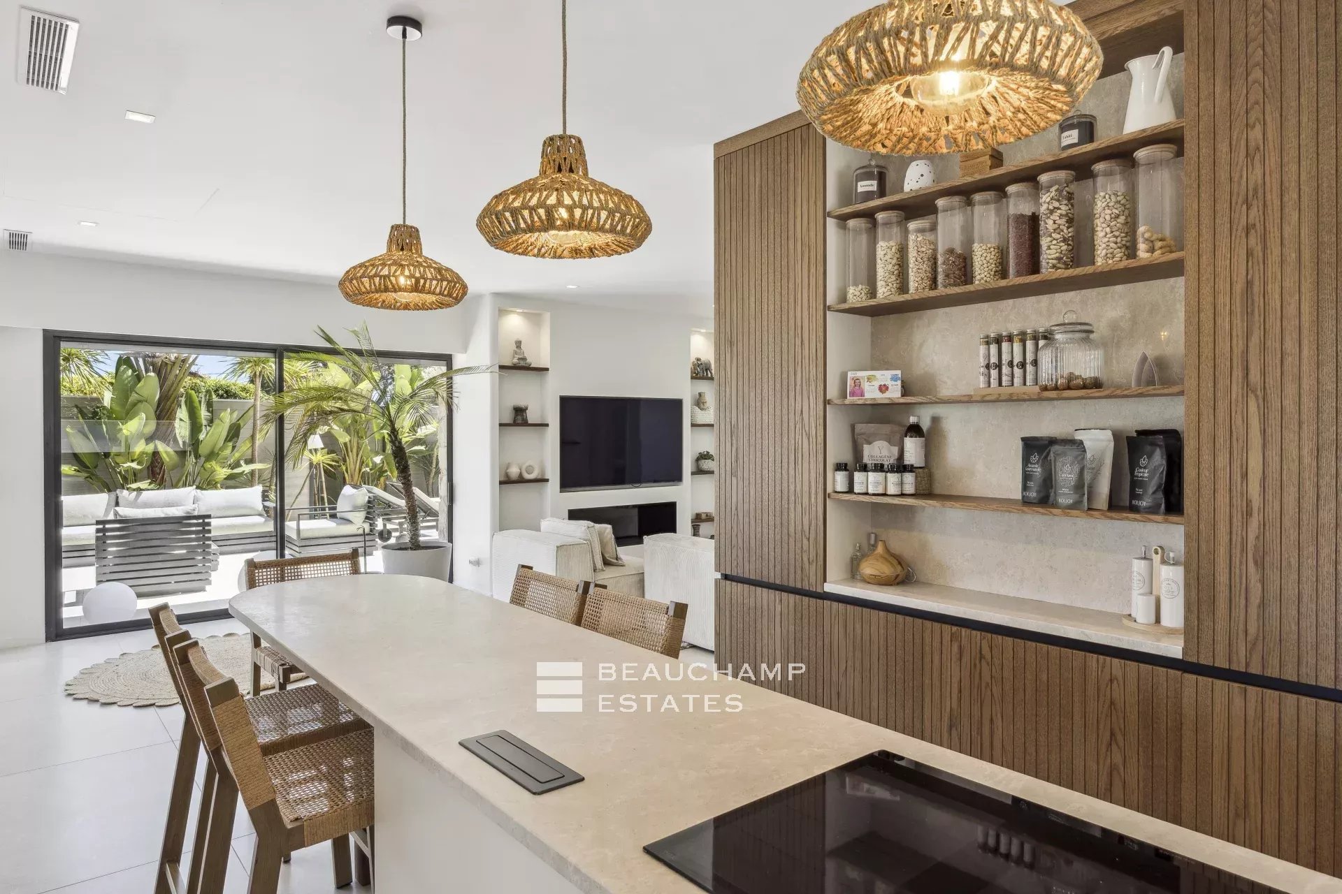 Villa contemporaine de 5 chambres au coeur d’un quartier résidentiel de Biot Contemporary 5-bedroom villa in Biot