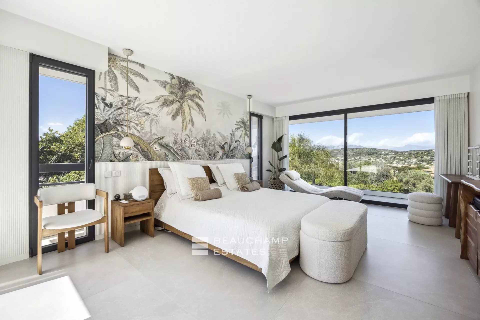 Villa contemporaine de 5 chambres au coeur d’un quartier résidentiel de Biot Contemporary 5-bedroom villa in Biot