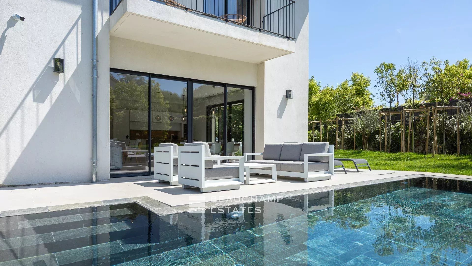 Villa contemporaine de 5 chambres à Mougins Contemporary 5-bedroom villa in Mougins