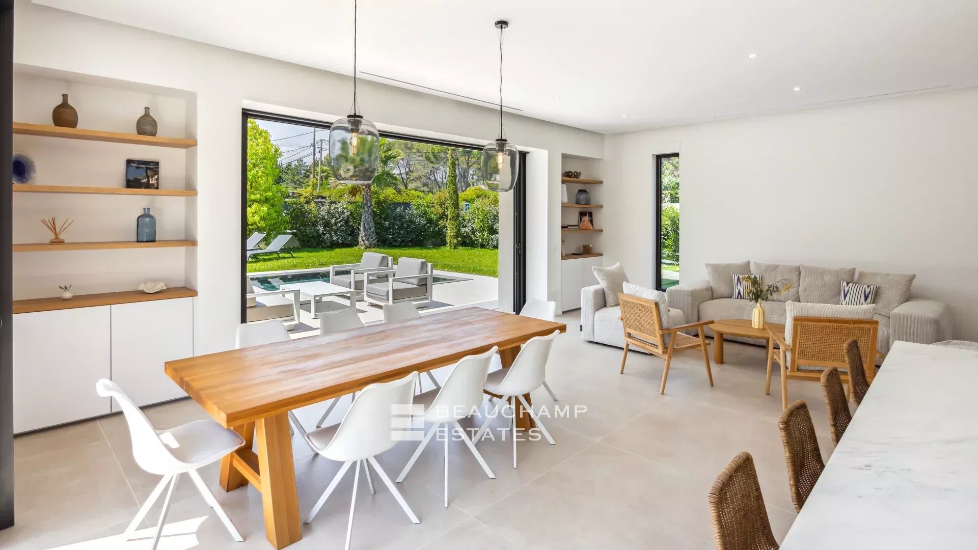 Villa contemporaine de 5 chambres à Mougins Contemporary 5-bedroom villa in Mougins