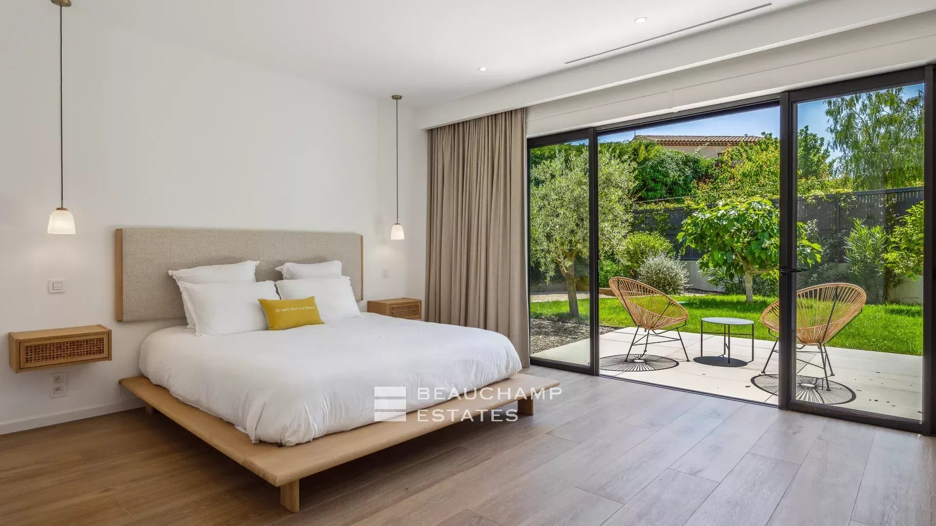 Villa contemporaine de 5 chambres à Mougins Contemporary 5-bedroom villa in Mougins