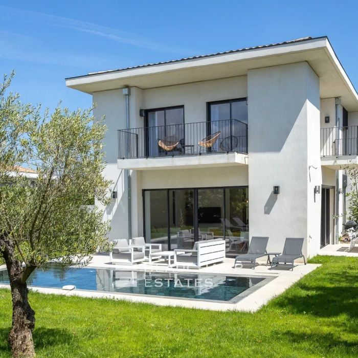 Villa contemporaine de 5 chambres à Mougins