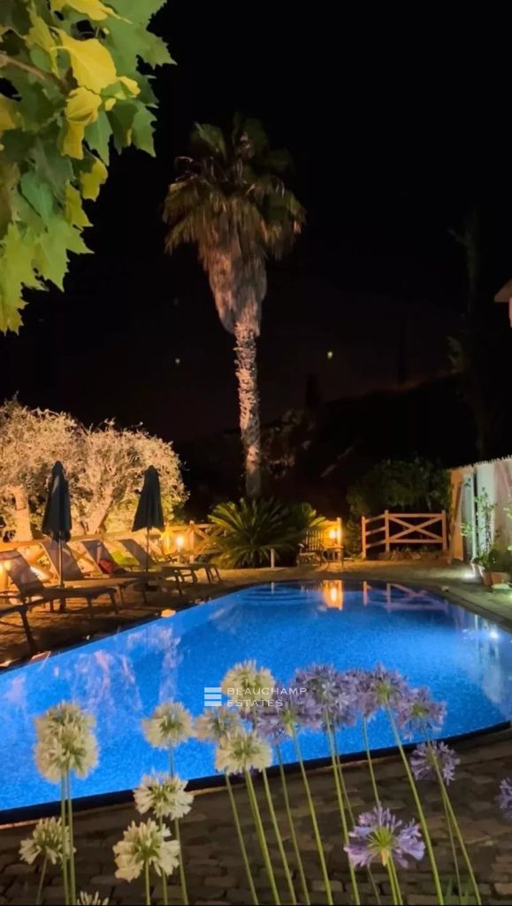 Contemporary 5-Bedroom villa with sea view – Mougins