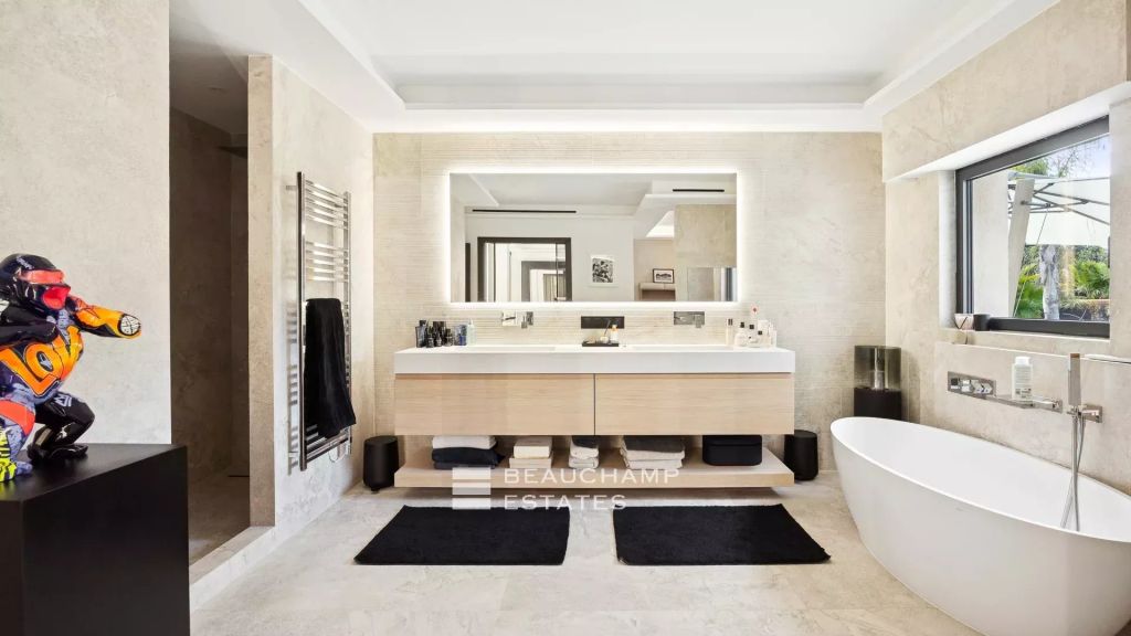 Contemporary 5-bedroom Villa with swimming pool – Mougins La Valmasque