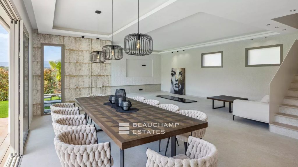 Contemporary 6-bedroom villa with pool in the heart of a residential neighborhood in Mougins