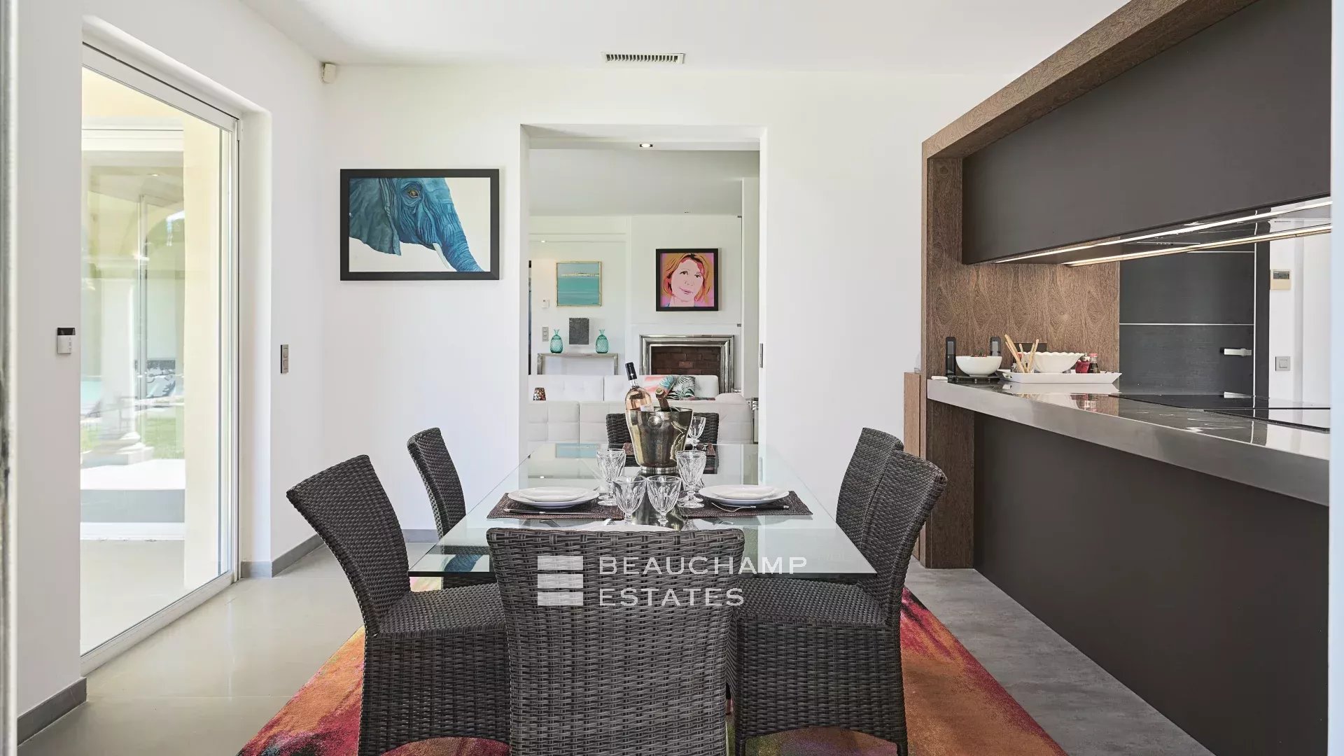 Charming Provençal-style villa in the centre of Saint-Tropez Charming Provençal-style villa in the centre of Saint-Tropez