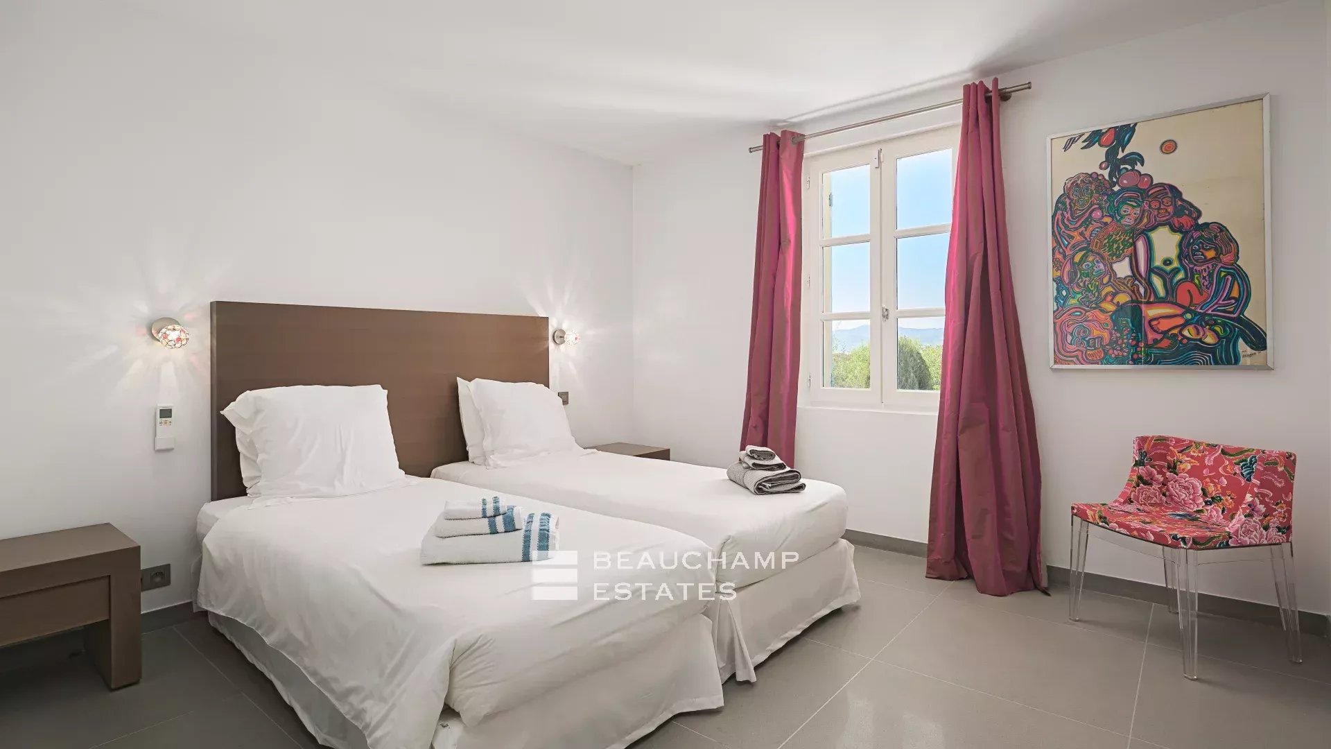 Charming Provençal-style villa in the centre of Saint-Tropez Charming Provençal-style villa in the centre of Saint-Tropez