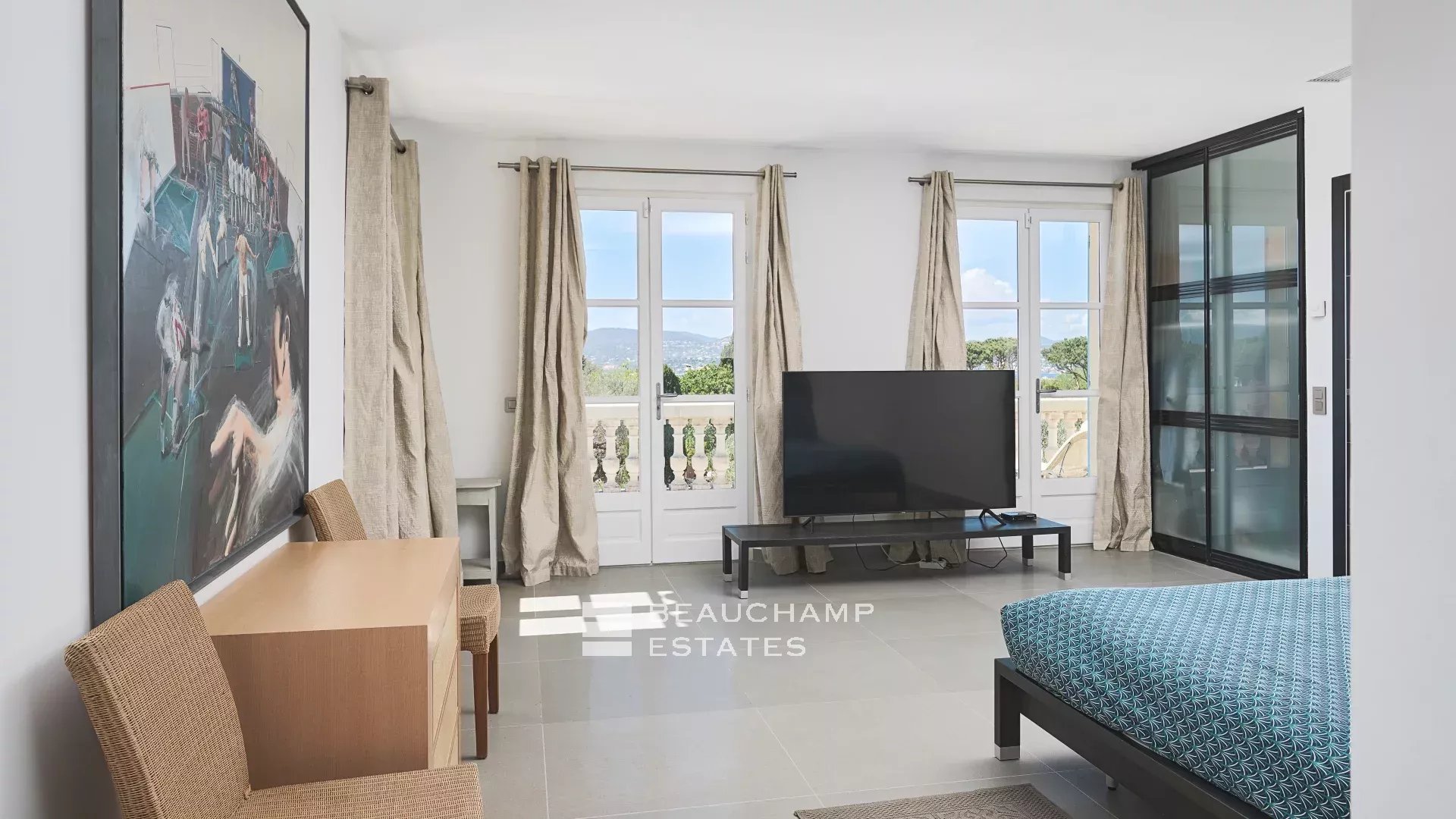 Charming Provençal-style villa in the centre of Saint-Tropez Charming Provençal-style villa in the centre of Saint-Tropez