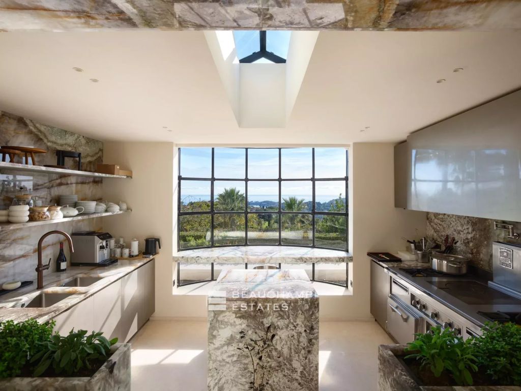 Contemporary 6-Bedroom Villa with Panoramic Sea Views –  Saint-Jean-Cap-Ferrat