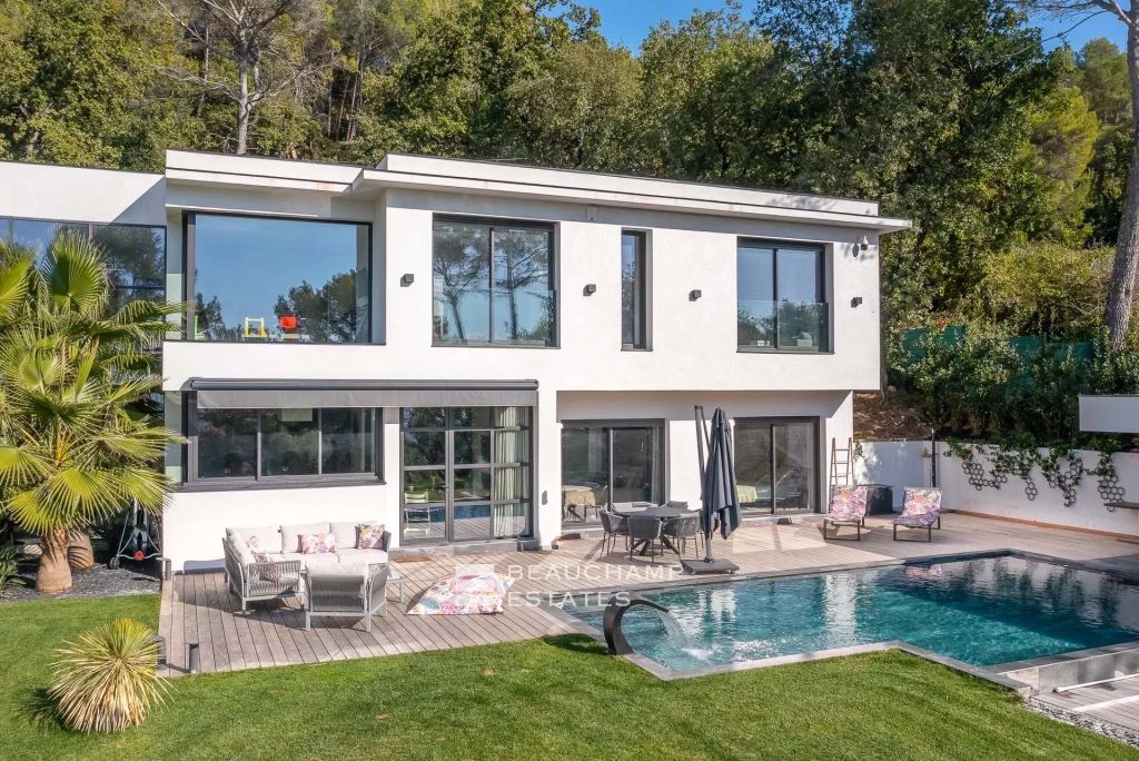 Contemporary villa with 5 bedrooms in Mougins Castellaras