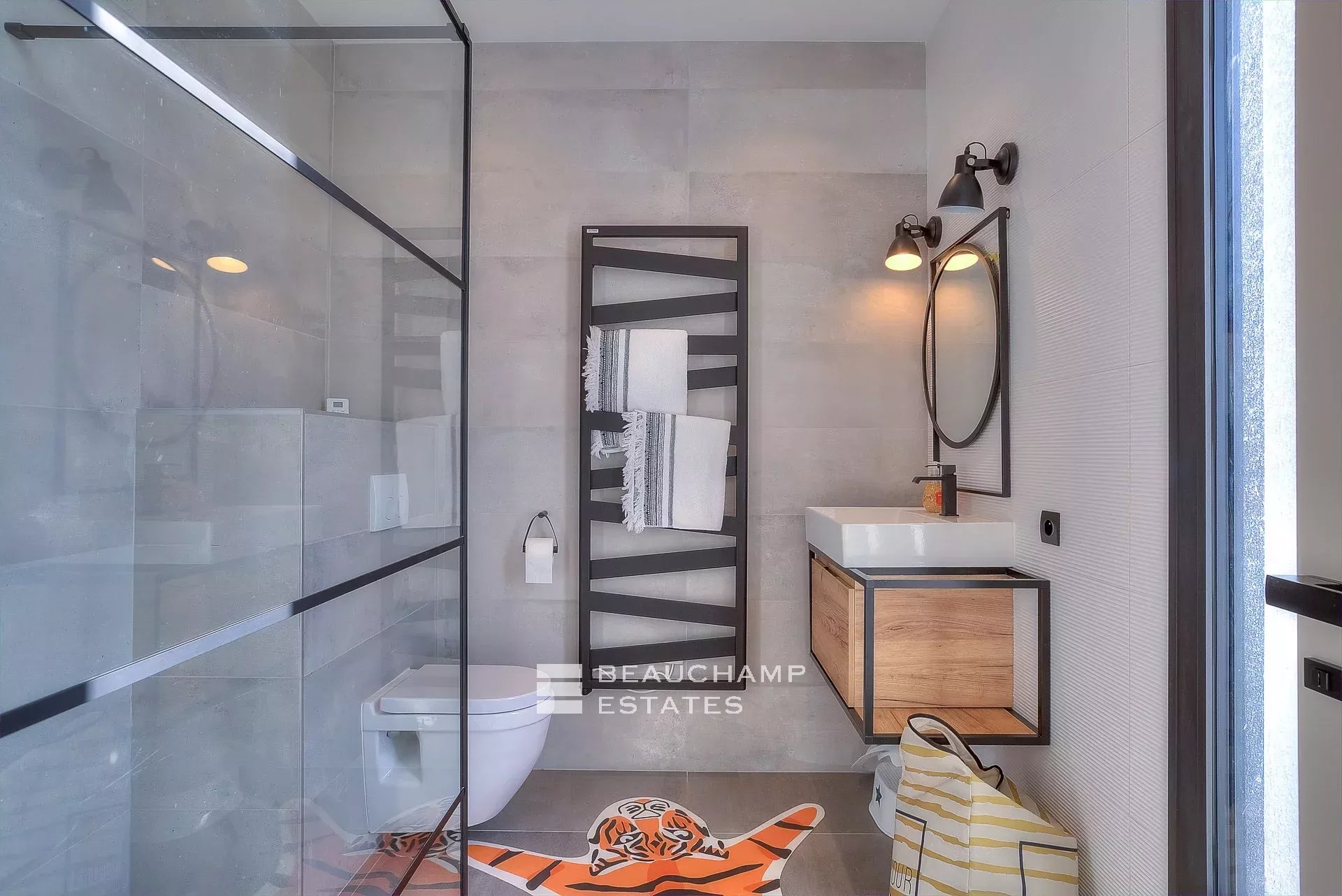 Villa contemporaine de 5 chambres dans le quartier de Mougins Castellaras Contemporary villa with 5 bedrooms in Mougins Castellaras