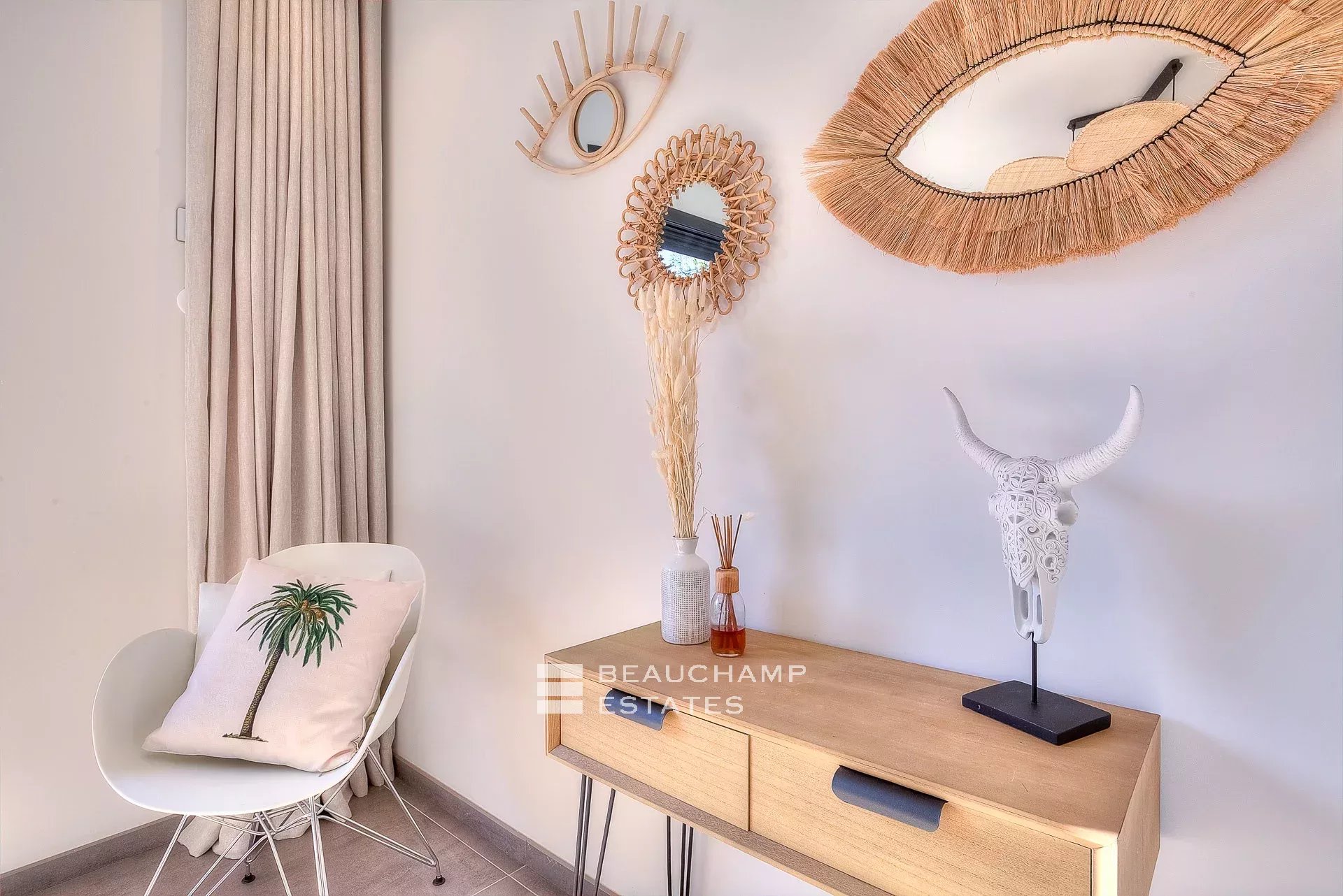 Villa contemporaine de 5 chambres dans le quartier de Mougins Castellaras Contemporary villa with 5 bedrooms in Mougins Castellaras