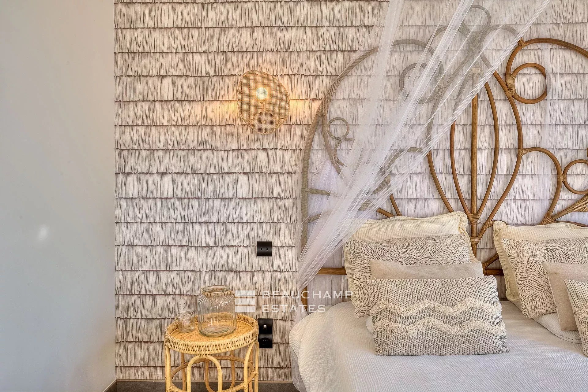 Villa contemporaine de 5 chambres dans le quartier de Mougins Castellaras Contemporary villa with 5 bedrooms in Mougins Castellaras