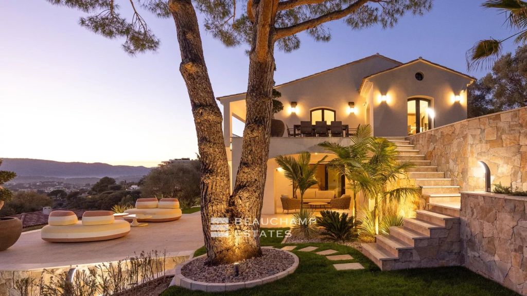 Contemporary villa with sea view, 5 bedrooms – Le Cannet