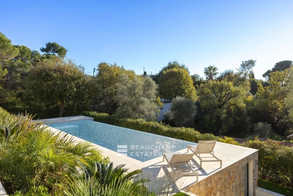 Contemporary villa with sea view, 5 bedrooms – Le Cannet