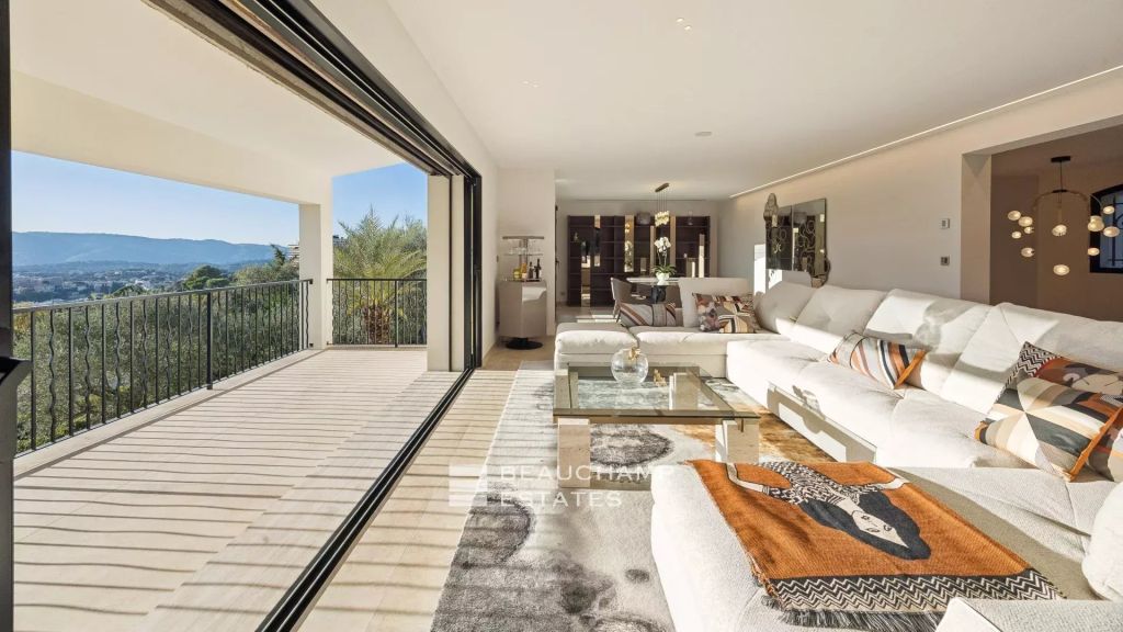 Contemporary villa with sea view, 5 bedrooms – Le Cannet