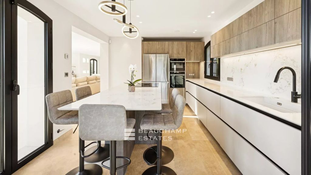 Contemporary villa with sea view, 5 bedrooms – Le Cannet