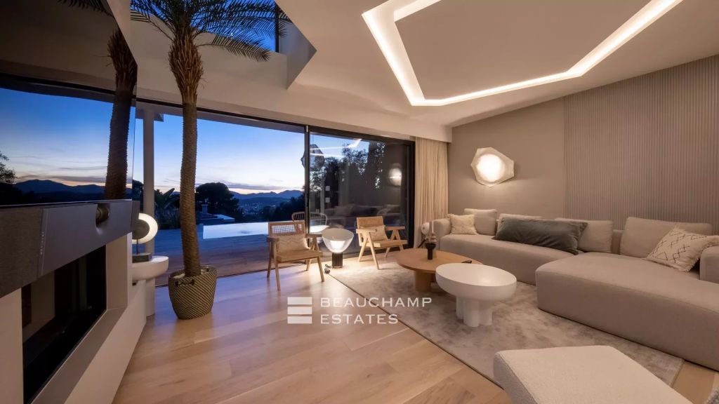 Cozy modern 4-bedroom villa in the hills of Cannes