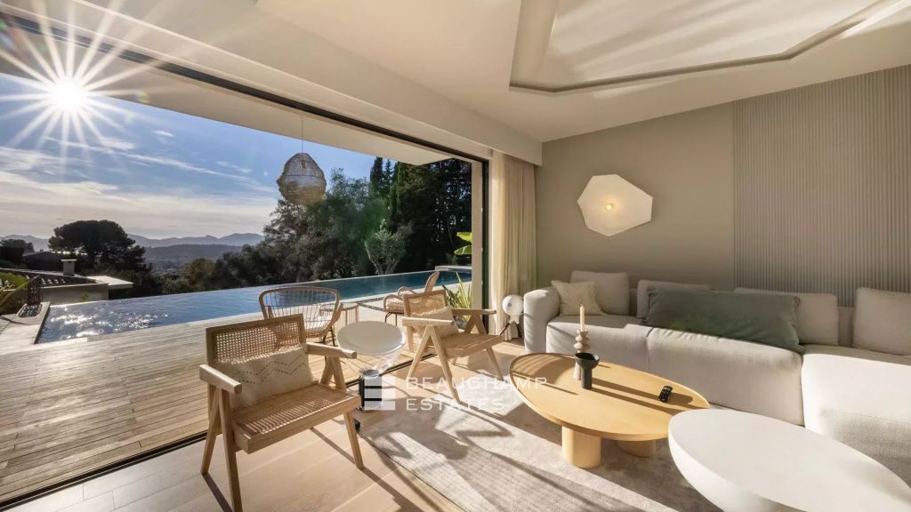 Cozy modern 4-bedroom villa in the hills of Cannes