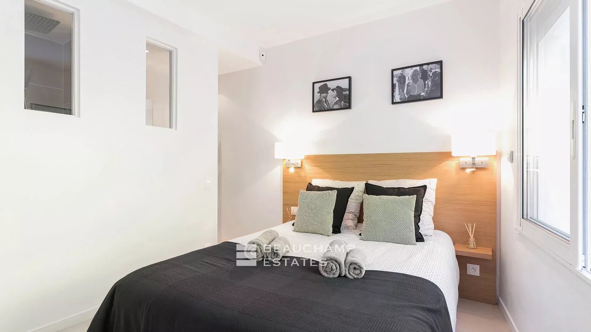 Croix des Gardes Villa Contemporaine 6 chambres Croix des Gardes Contemporary Villa with 6 bedrooms