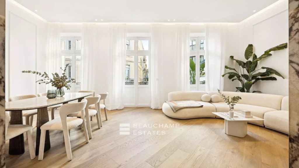 Elegant 4-bedroom bourgeois apartment – Cannes city centre