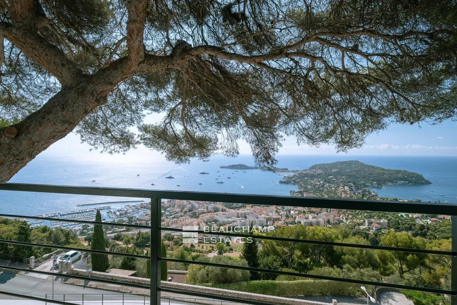 Elegant classic villa with 4 bedrooms in Villefranche-sur-Mer Elegant classic villa with 4 bedrooms in Villefranche-sur-Mer