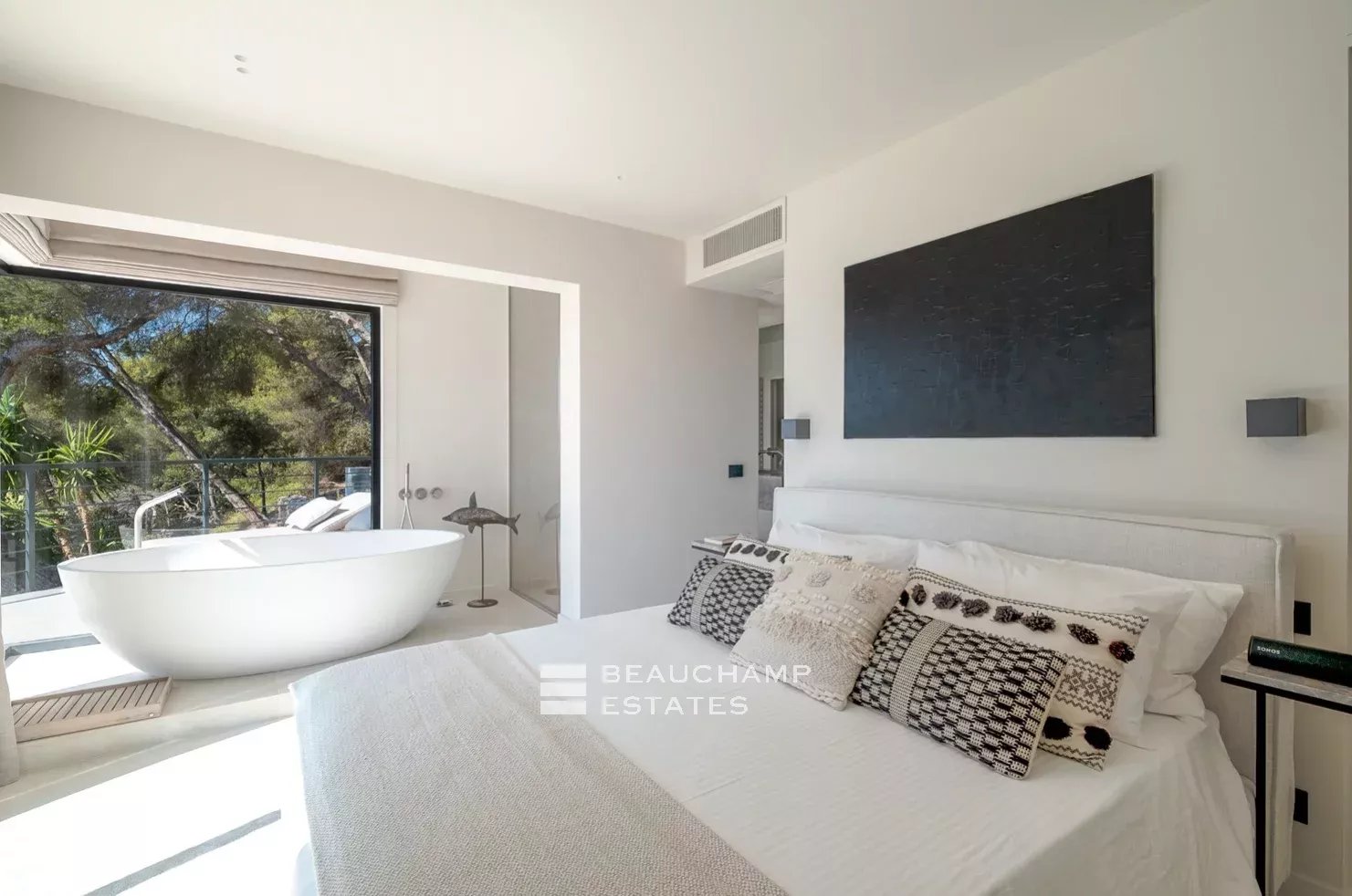 Elegant classic villa with 4 bedrooms in Villefranche-sur-Mer Elegant classic villa with 4 bedrooms in Villefranche-sur-Mer