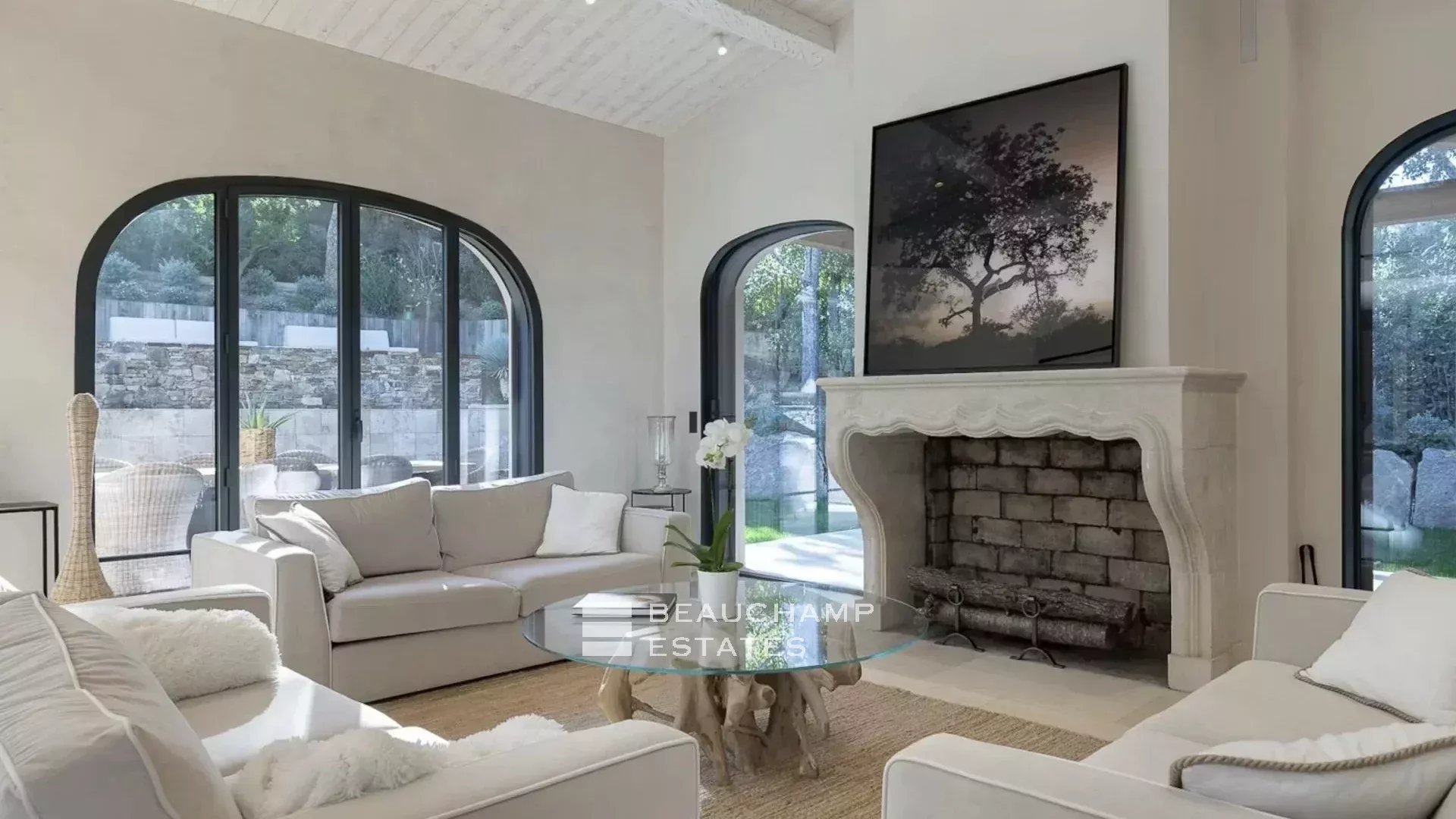 Élégante Villa Tropezienne au Cœur des Salins avec Piscine Chauffée Elegant villa Tropezienne in the heart of a private domain in Les Salins