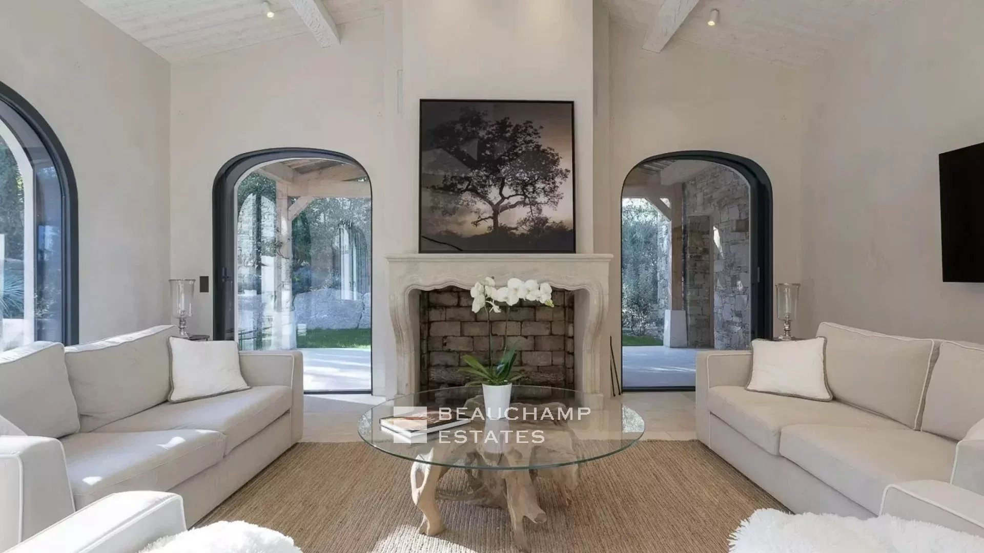 Élégante Villa Tropezienne au Cœur des Salins avec Piscine Chauffée Elegant villa Tropezienne in the heart of a private domain in Les Salins