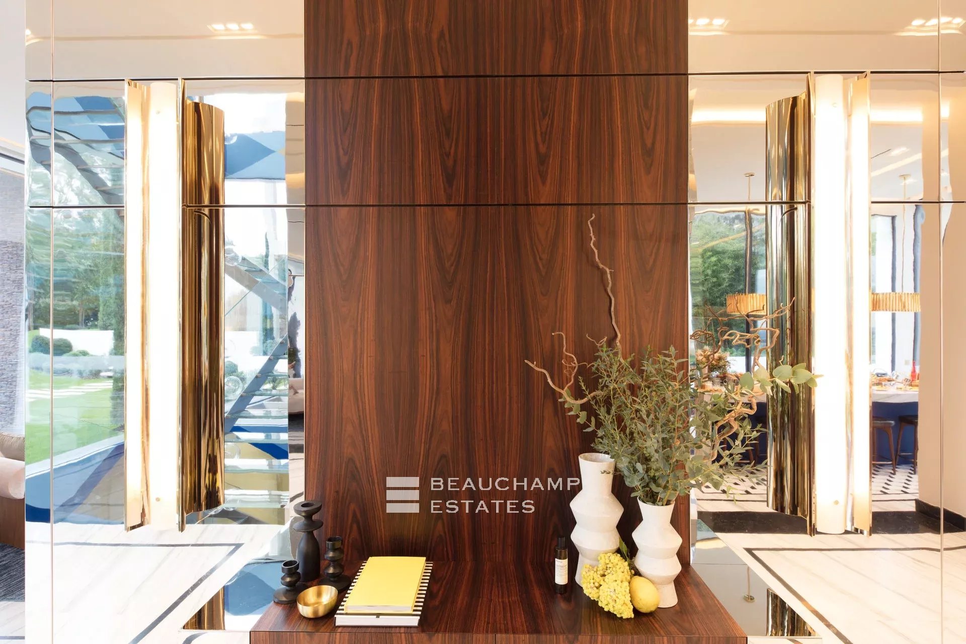 Exceptional 11-bedroom property offering high-end amenities in Cannes Exceptional 11-bedroom property offering high-end amenities in Cannes