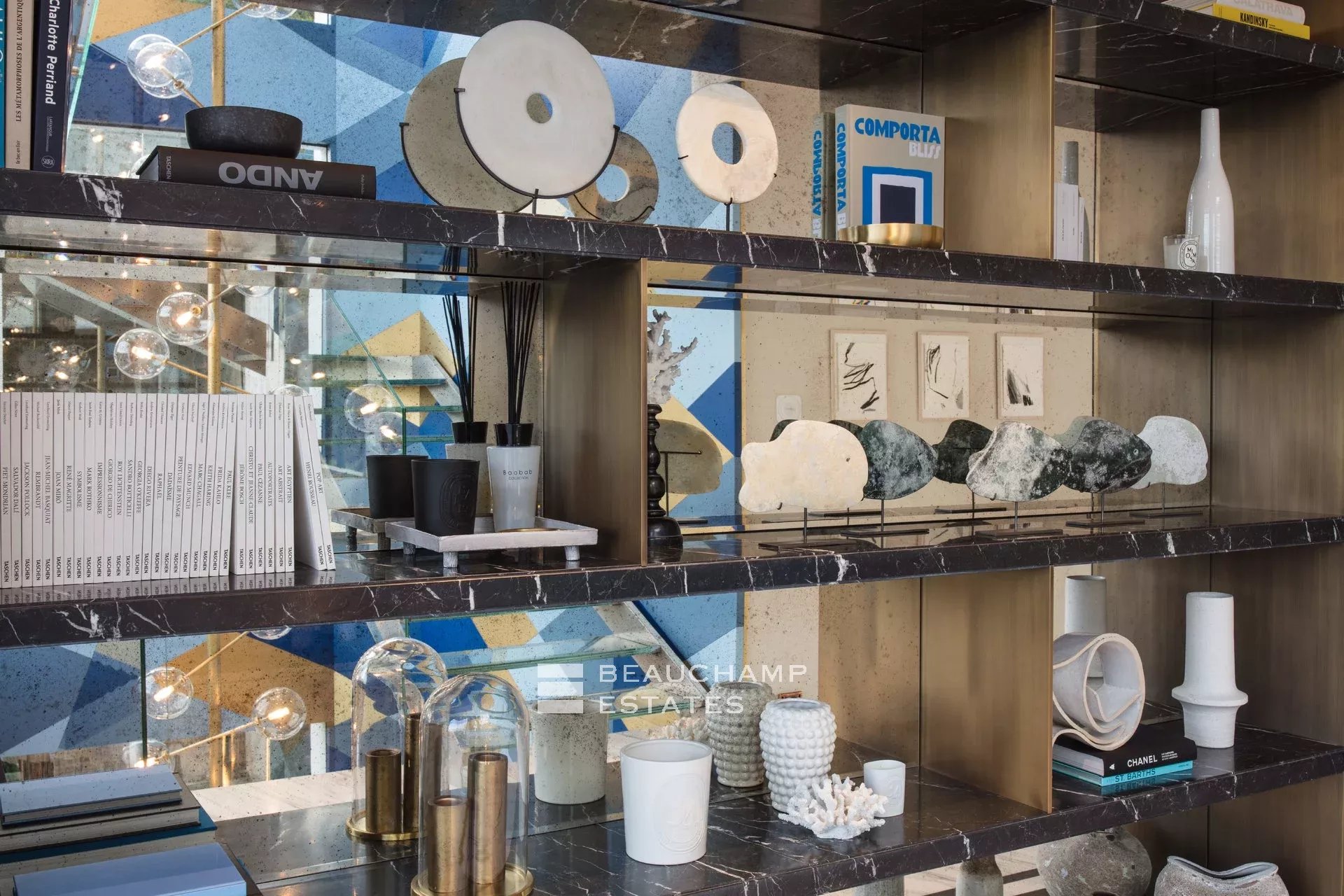 Exceptional 11-bedroom property offering high-end amenities in Cannes Exceptional 11-bedroom property offering high-end amenities in Cannes