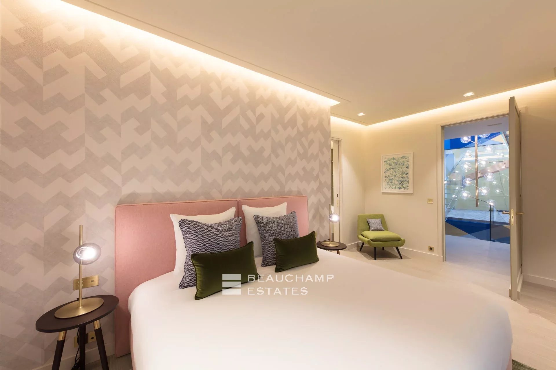 Exceptional 11-bedroom property offering high-end amenities in Cannes Exceptional 11-bedroom property offering high-end amenities in Cannes