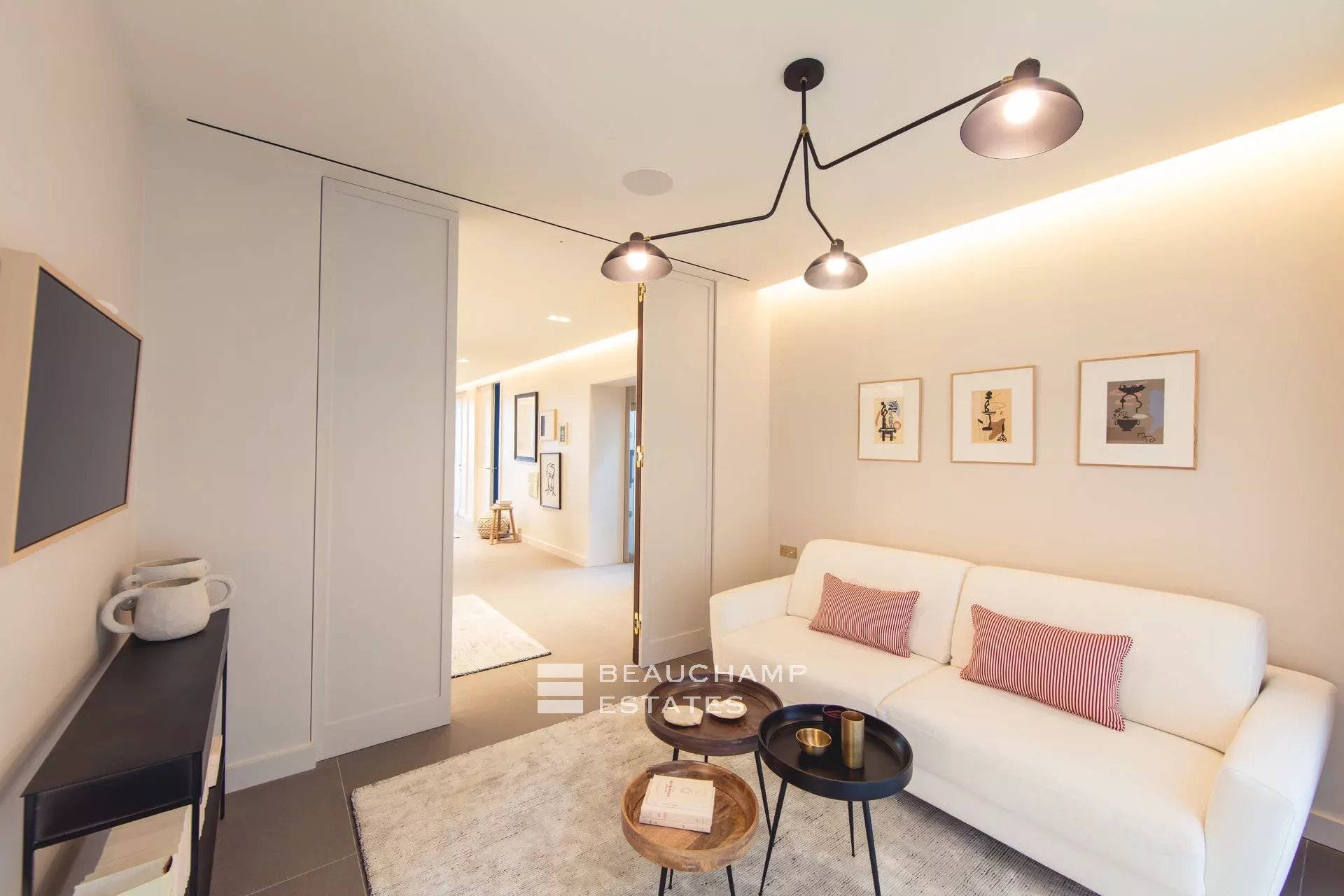 Exceptional 11-bedroom property offering high-end amenities in Cannes Exceptional 11-bedroom property offering high-end amenities in Cannes