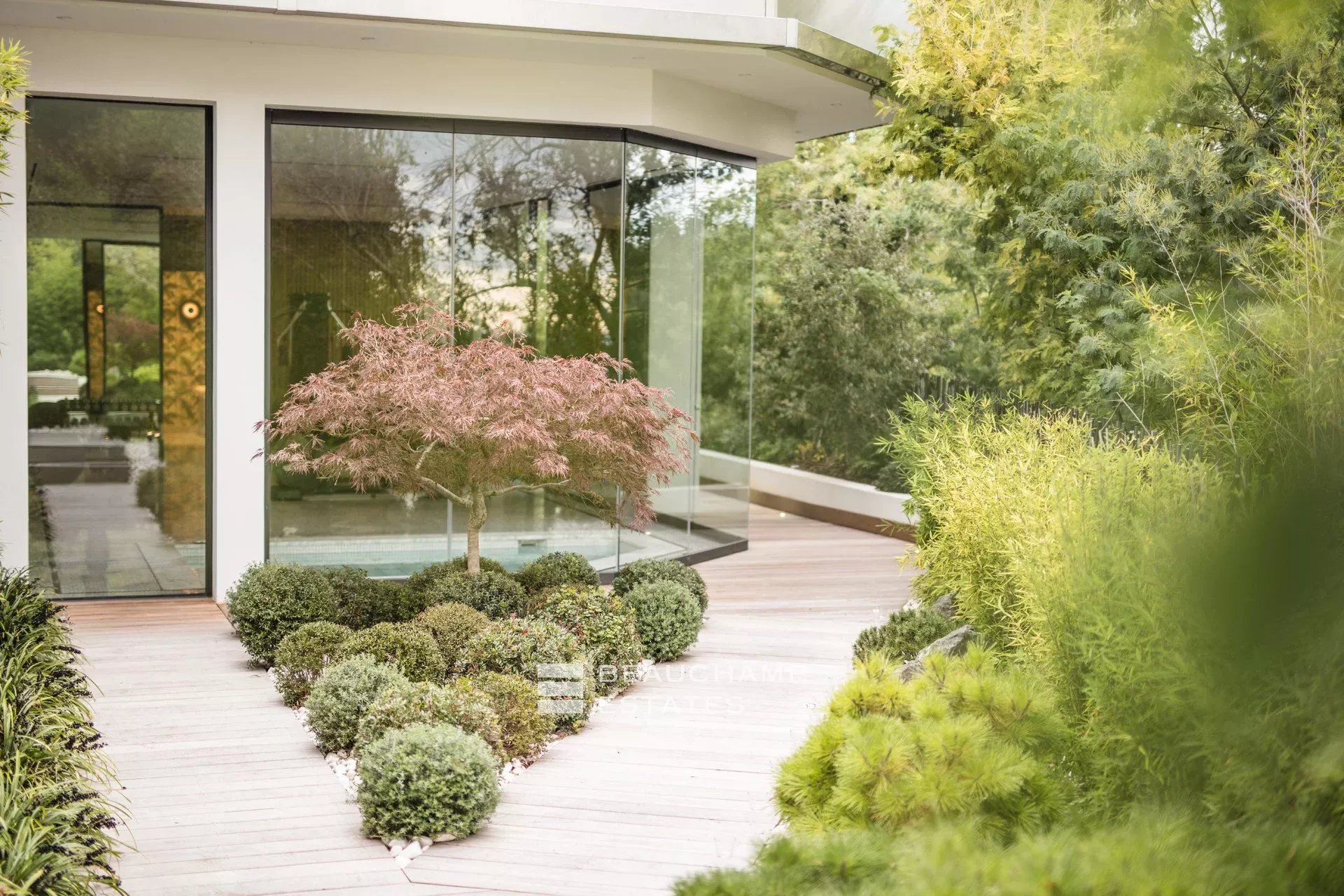 Exceptional 11-bedroom property offering high-end amenities in Cannes Exceptional 11-bedroom property offering high-end amenities in Cannes