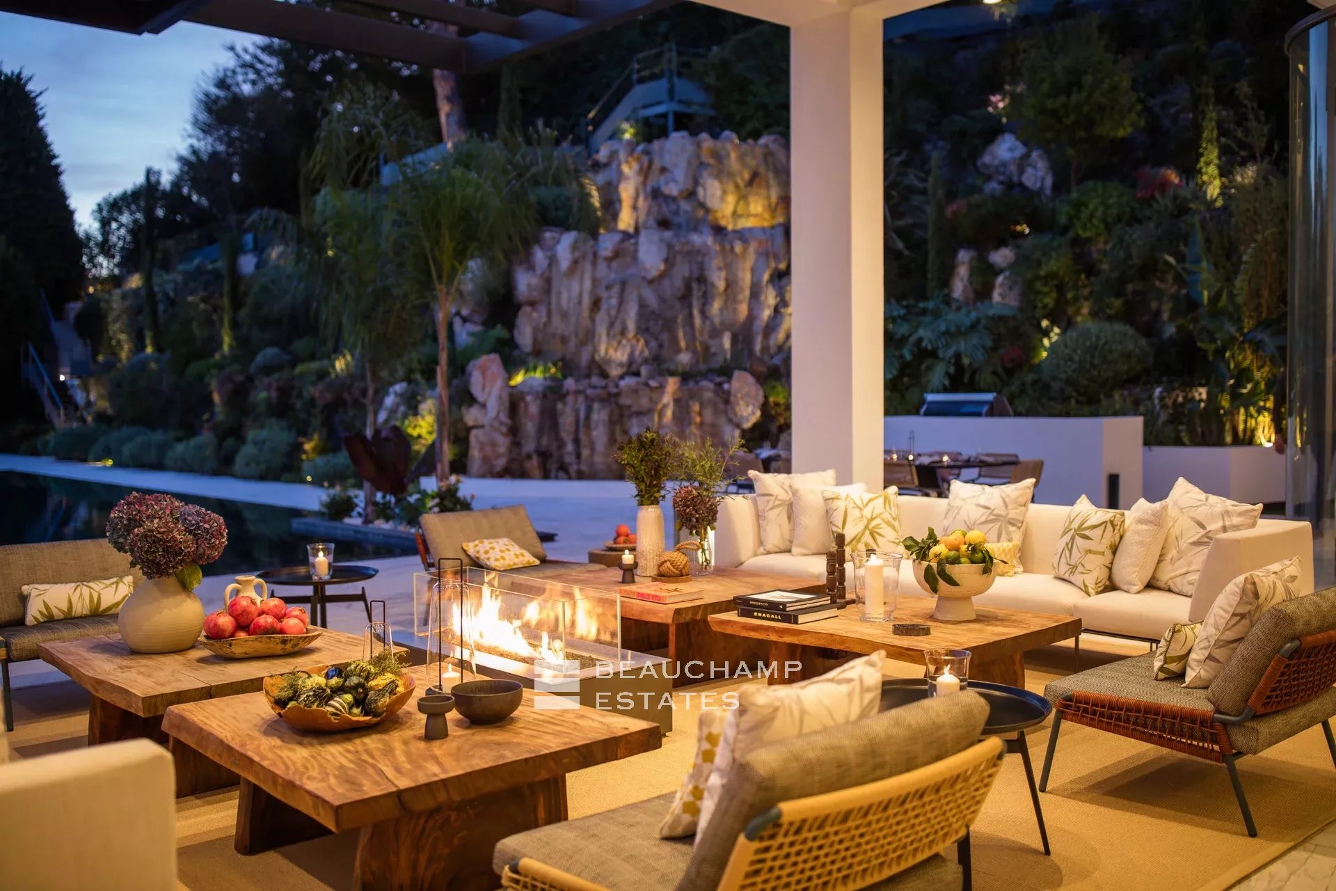 Exceptional 11-bedroom property offering high-end amenities in Cannes Exceptional 11-bedroom property offering high-end amenities in Cannes